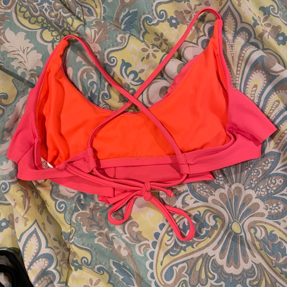 Bikini - Picture 2 of 2